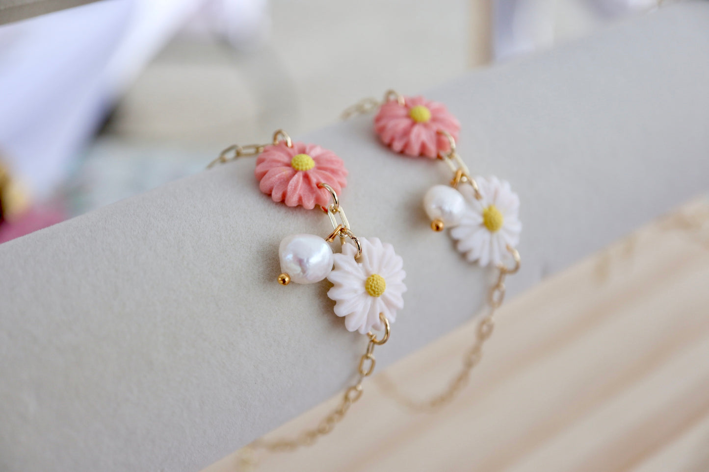 Pink and white Daisy bracelet