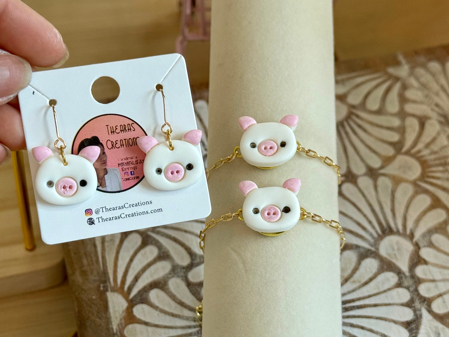 Pig 🐷 earrings and bracelets