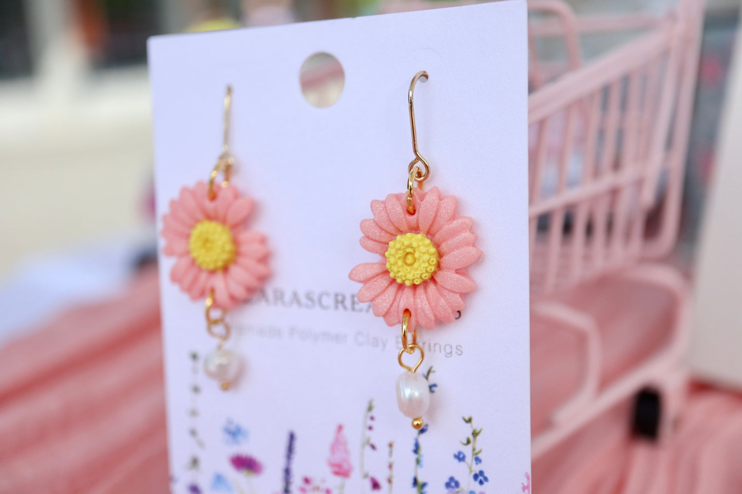 Daisy w/ Pearls Hooks