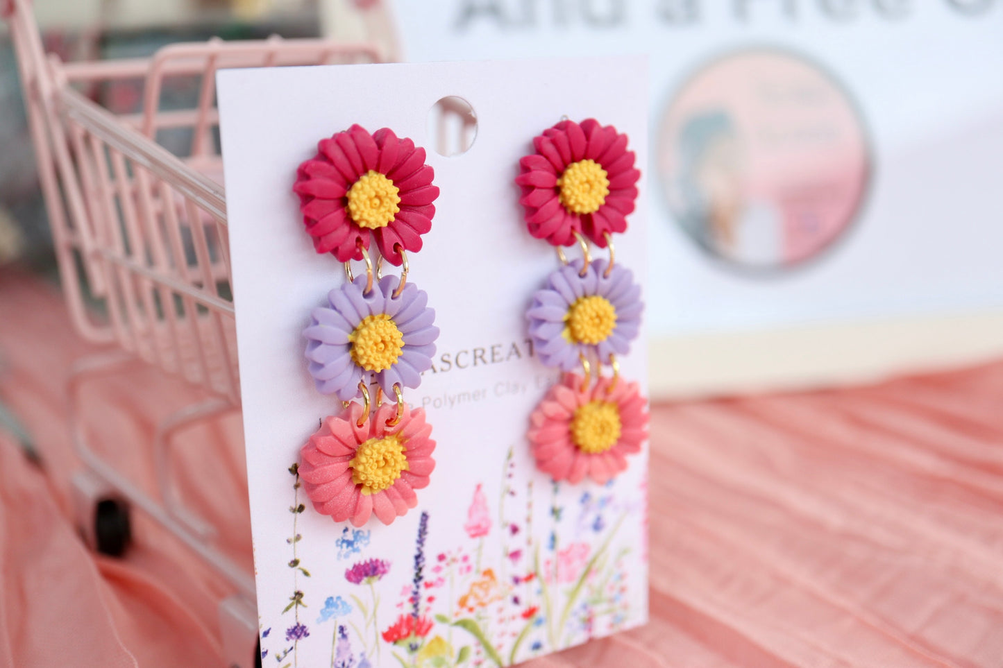 Daisy w/ Pearls Hooks