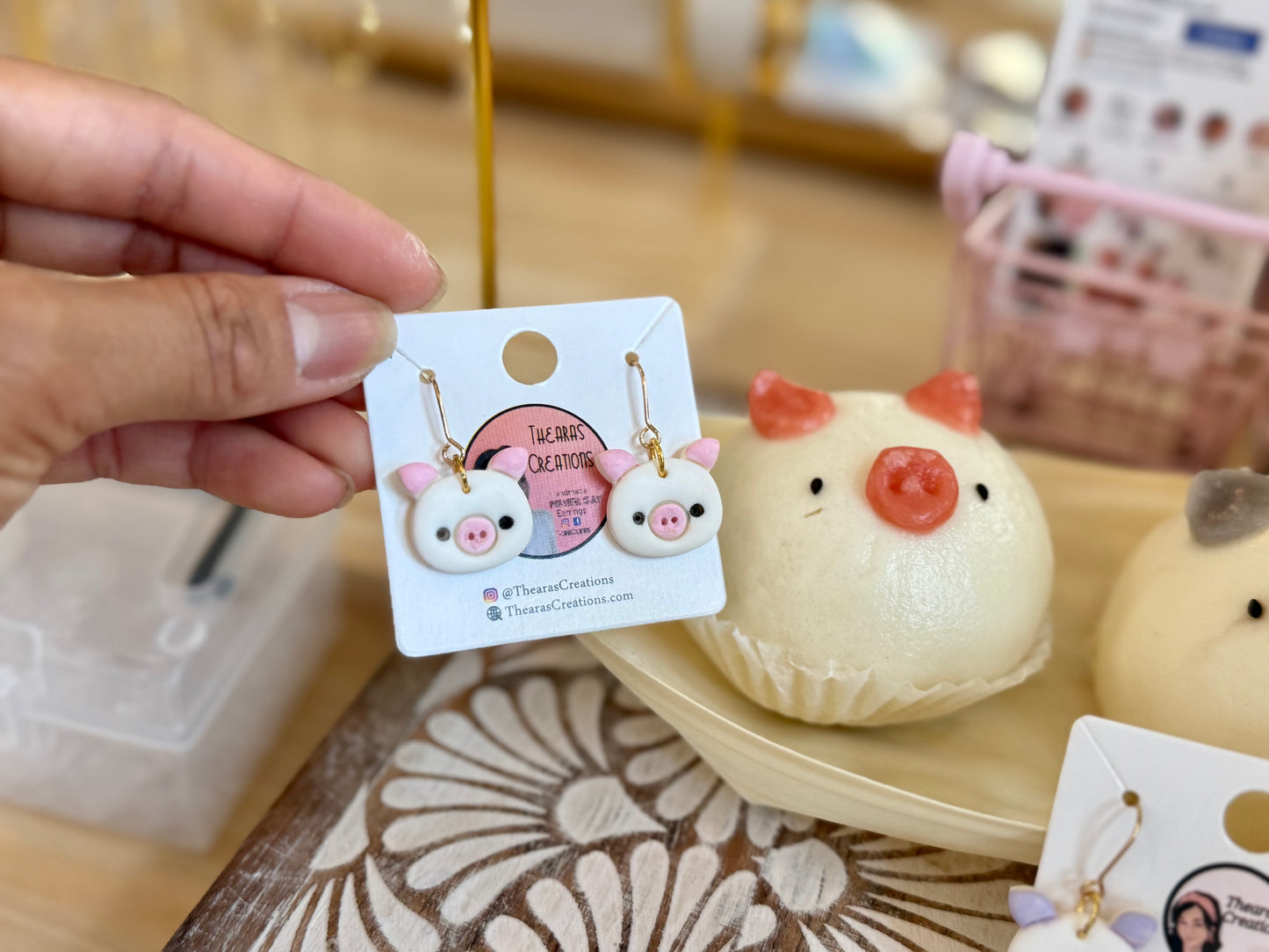Pig 🐷 earrings and bracelets