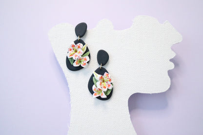 Lilies bouquet earrings￼