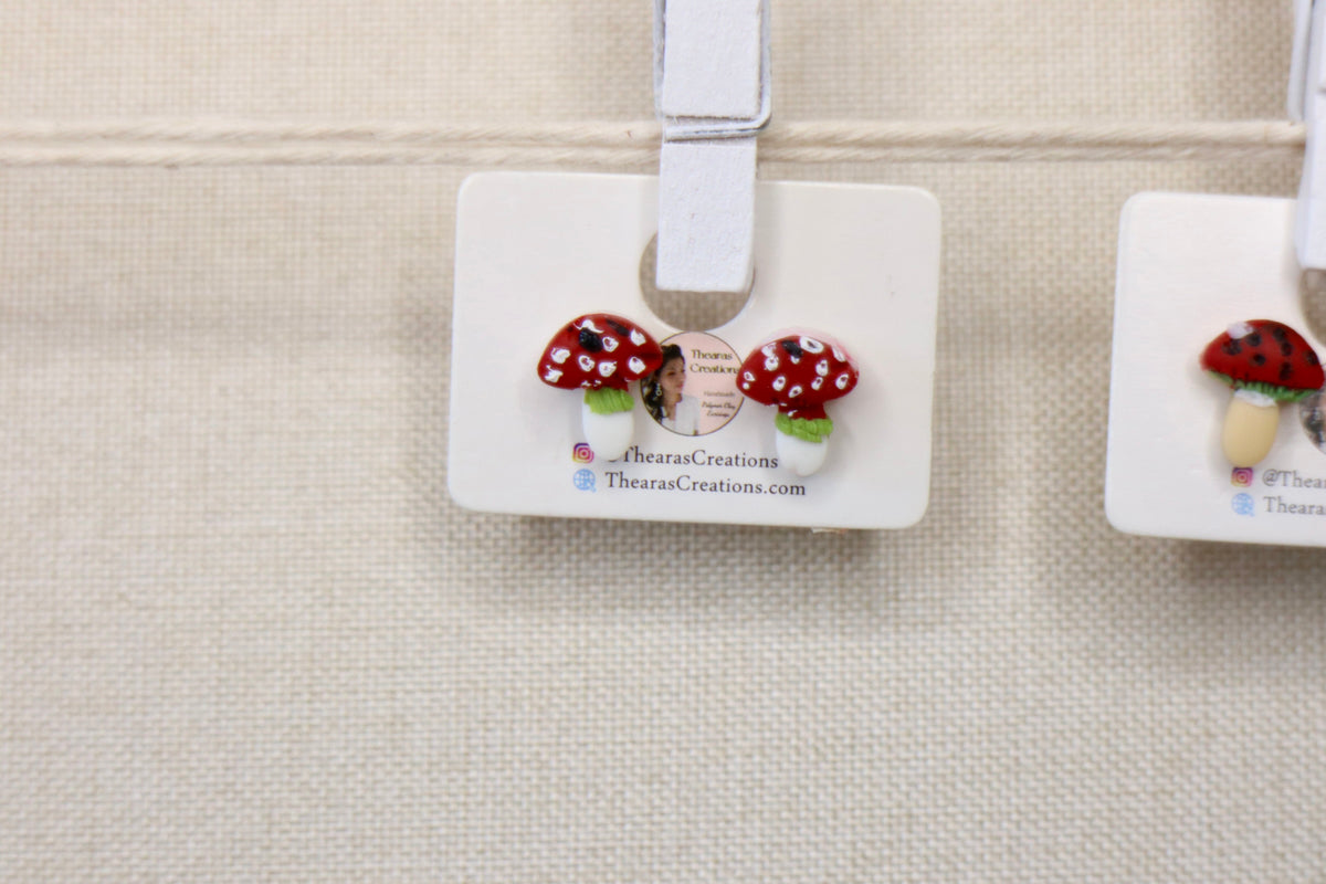 Tiny mushroom 🍄 studs