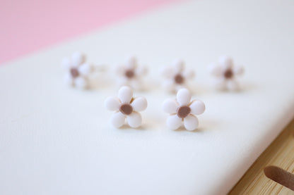 Mini Daisy 🌼 Studs