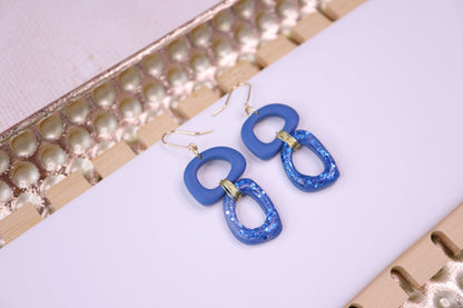 Queen Blue Sparkling Arch Donut Earrings