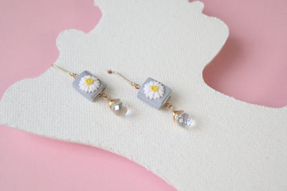 Daisy Book Earrings