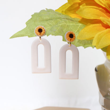 Sunflower Ivory Arch.