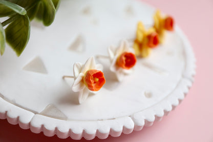 Daffodils Studs