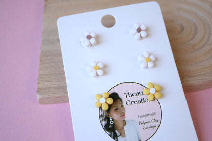 Mini Daisy 🌼 Studs