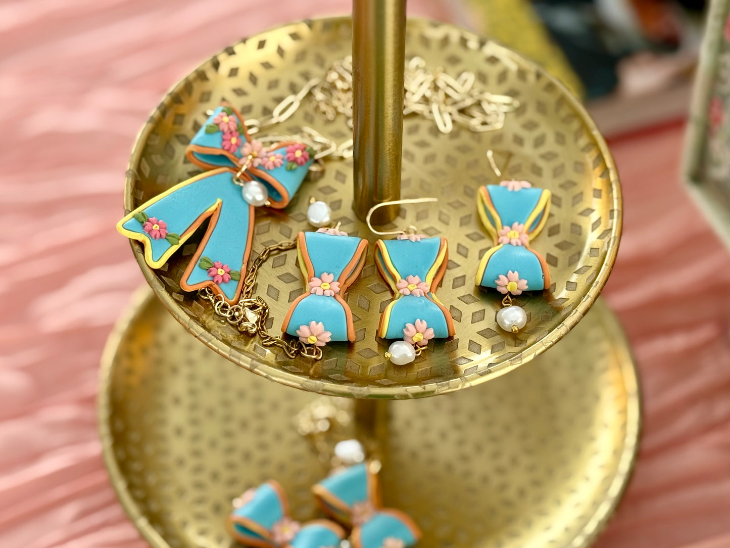 Vintage Blue Bow Collection