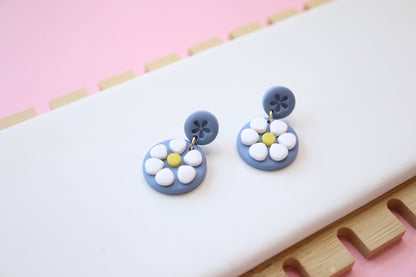 Blue Daisy 🌼 Earrings