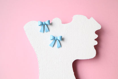 Pastel bows studs