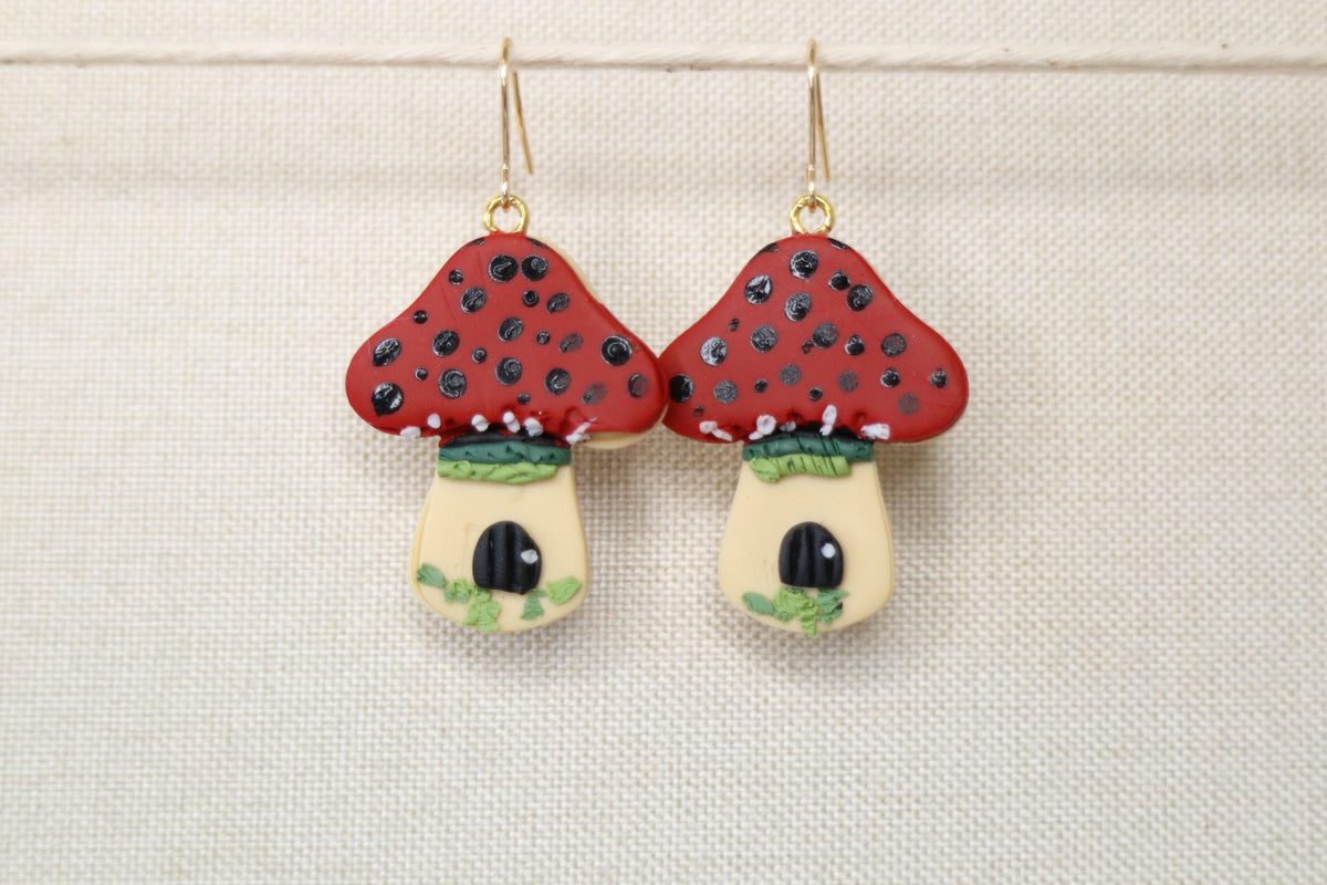 Amanita Red Mushroom |Night|Medium