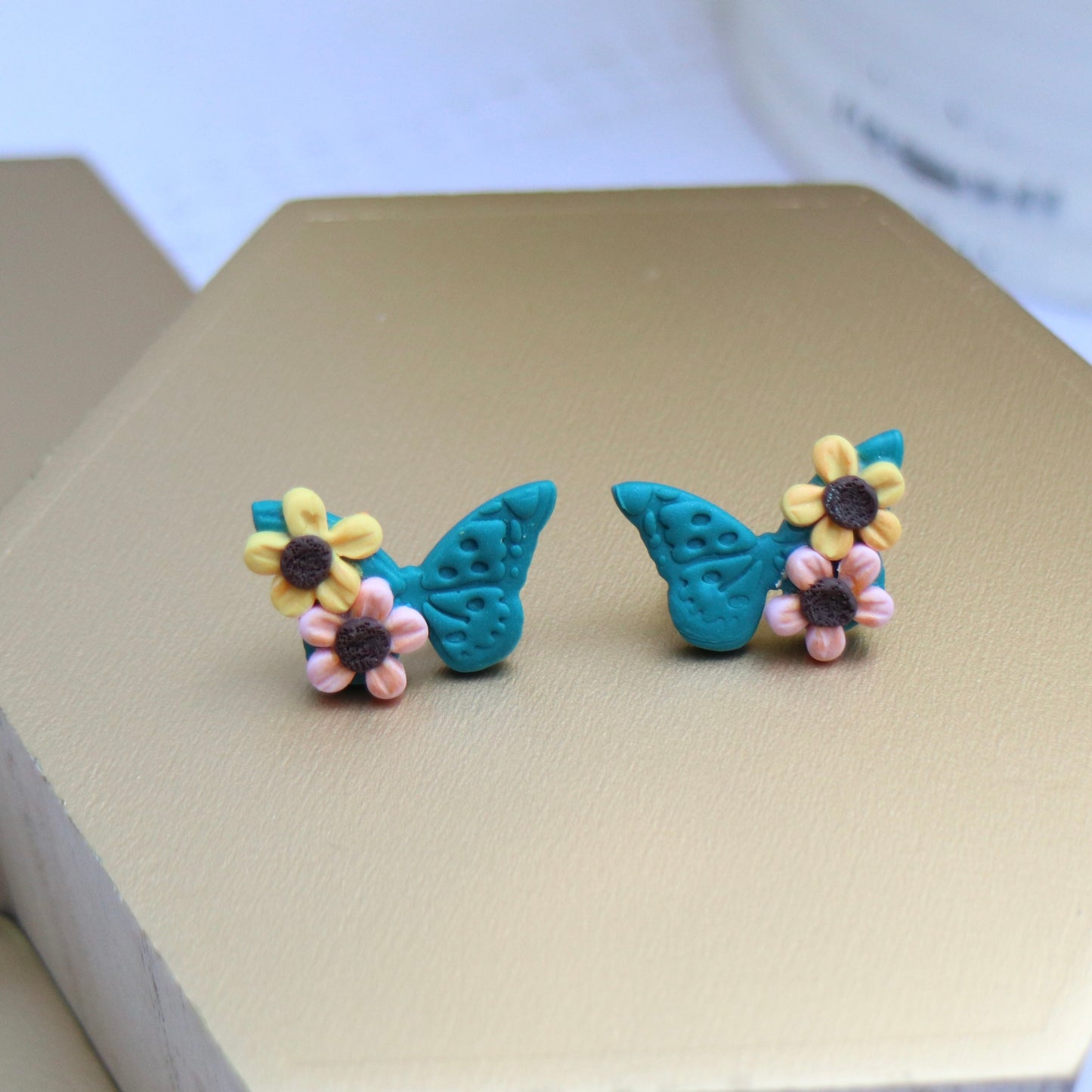 Butterfly studs