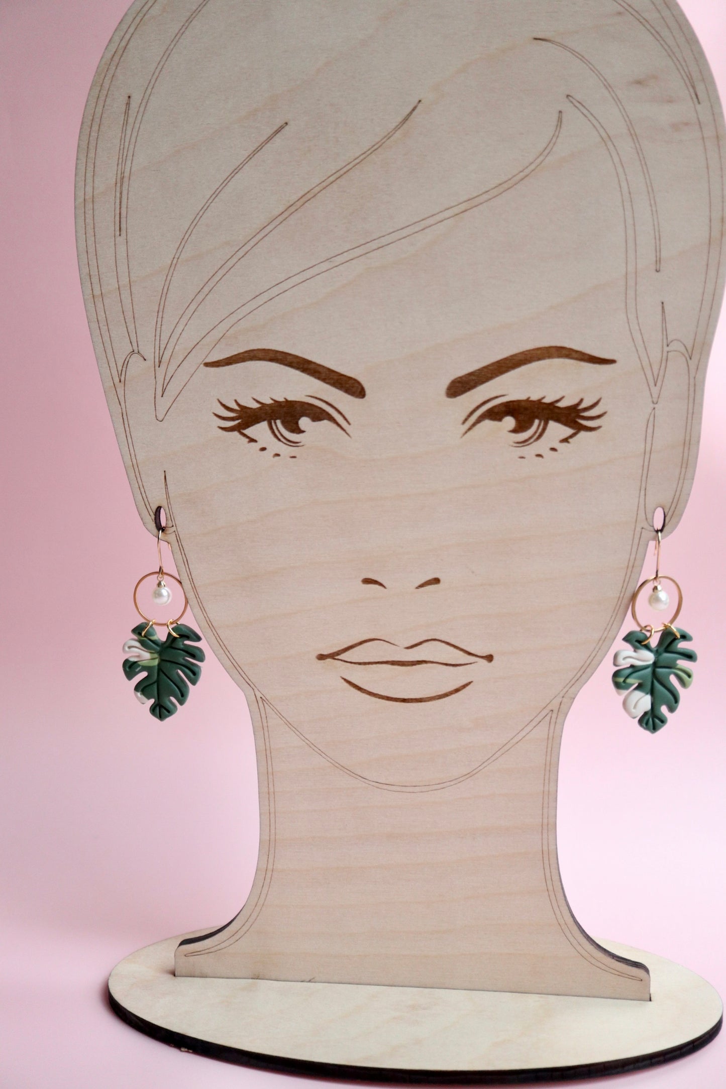 Monstera Earrings & Bracelet Pearl