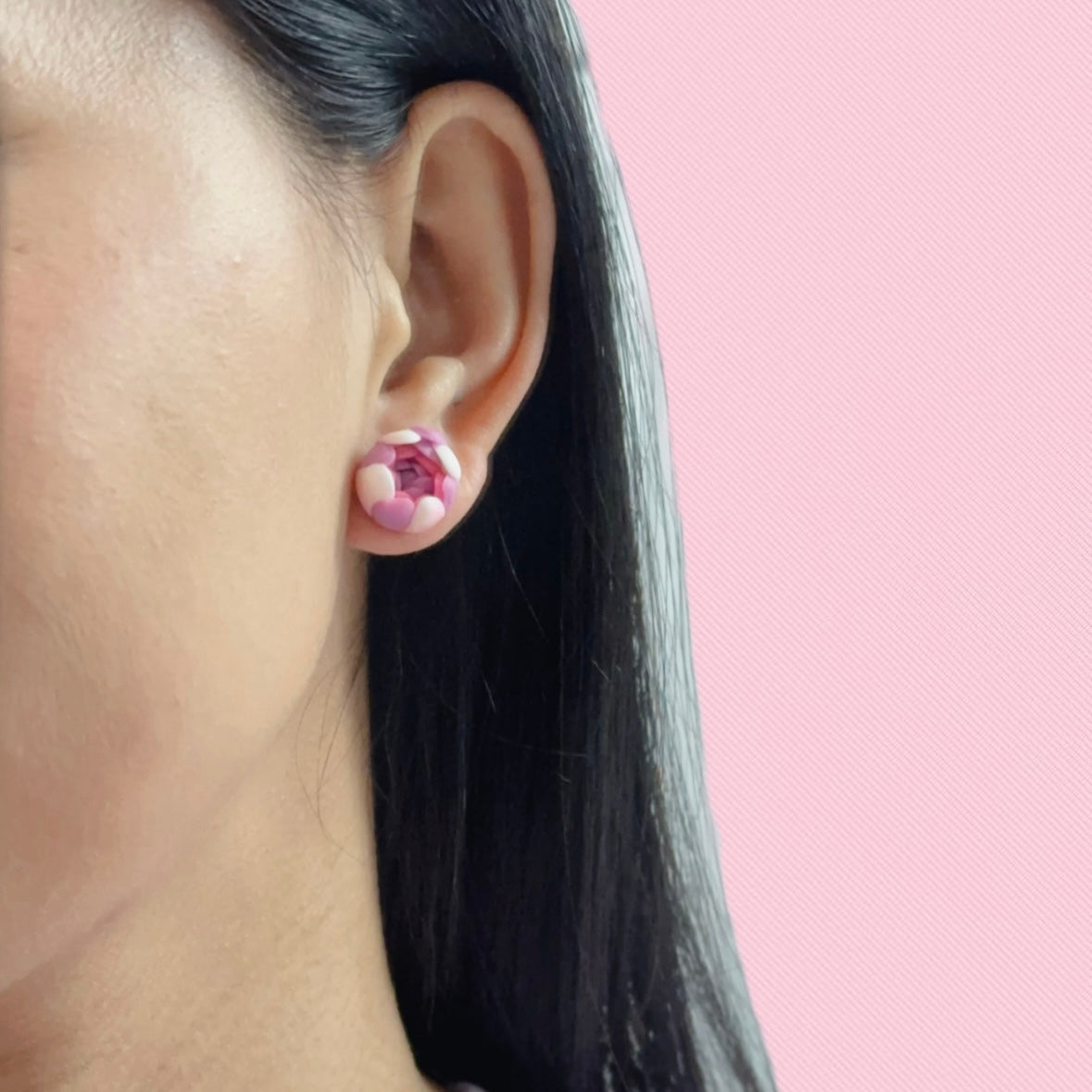 Peony pink studs￼ ￼