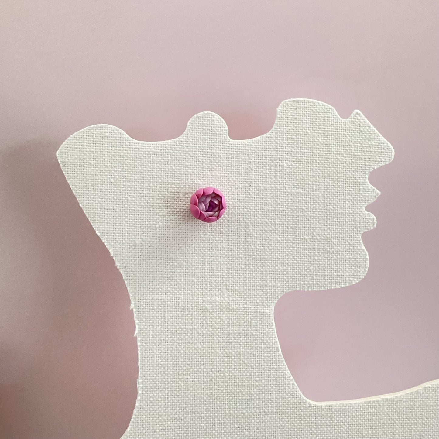 Peony pink studs￼ ￼