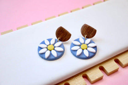 Blue Daisy 🌼 Earrings
