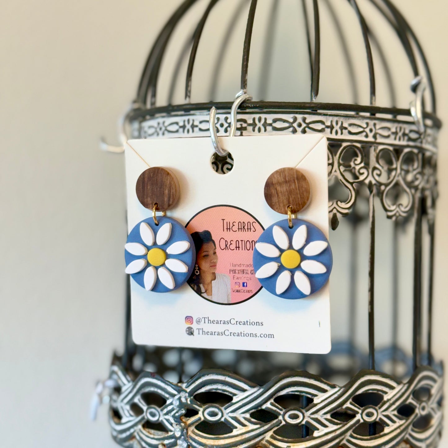 Blue Daisy 🌼 Earrings