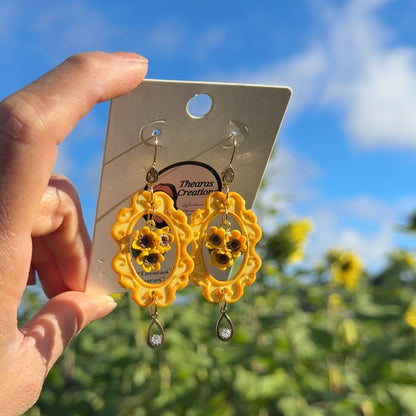 Vintage Sunflower Charm