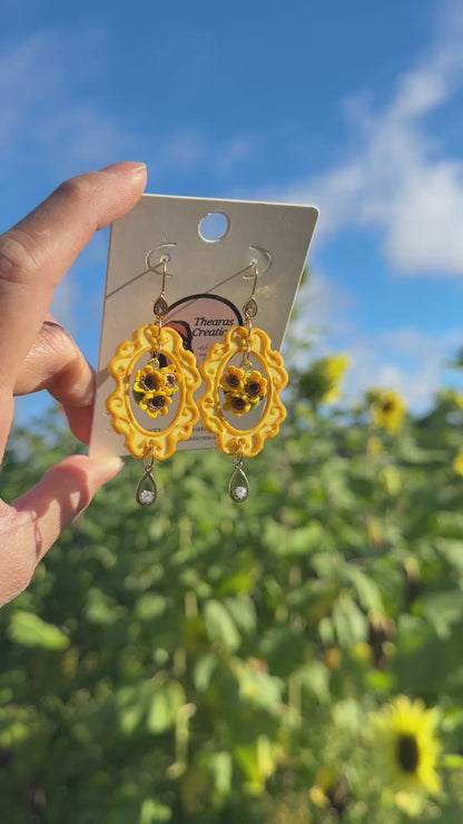 Vintage Sunflower Charm
